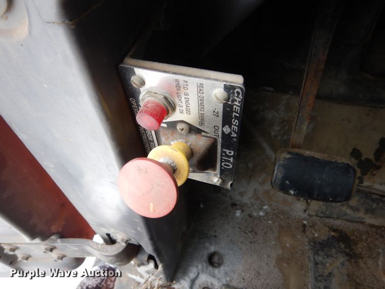 image for item HS9832 1988 Mack 600  tank truck