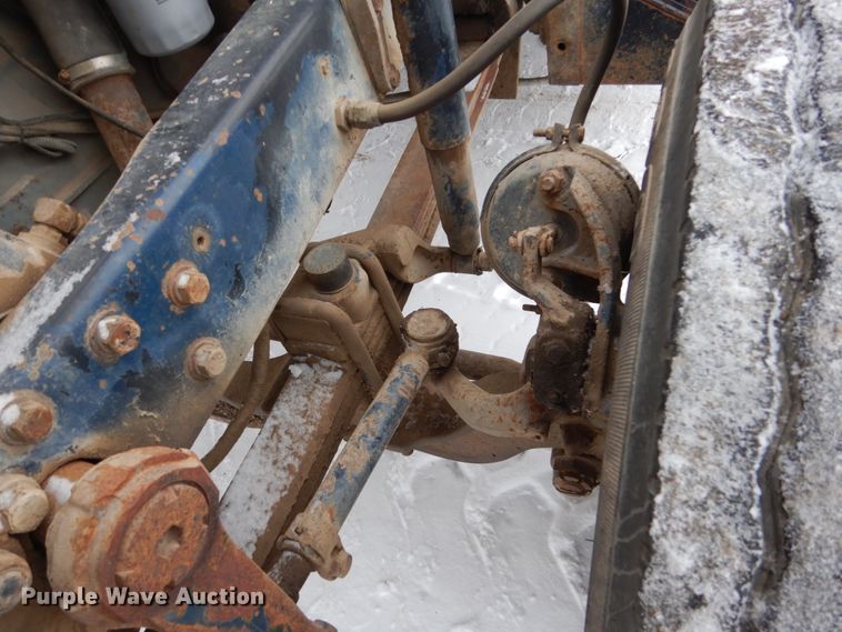 image for item HS9832 1988 Mack 600  tank truck