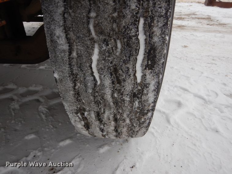 image for item HS9832 1988 Mack 600  tank truck