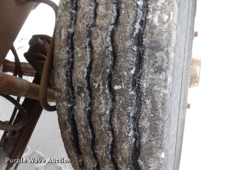 image for item HS9832 1988 Mack 600  tank truck