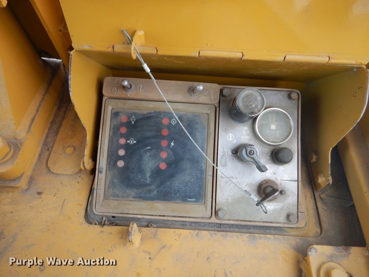 image for item HS9861 1988 Caterpillar 963 LGP  track loader