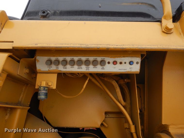 image for item HS9861 1988 Caterpillar 963 LGP  track loader