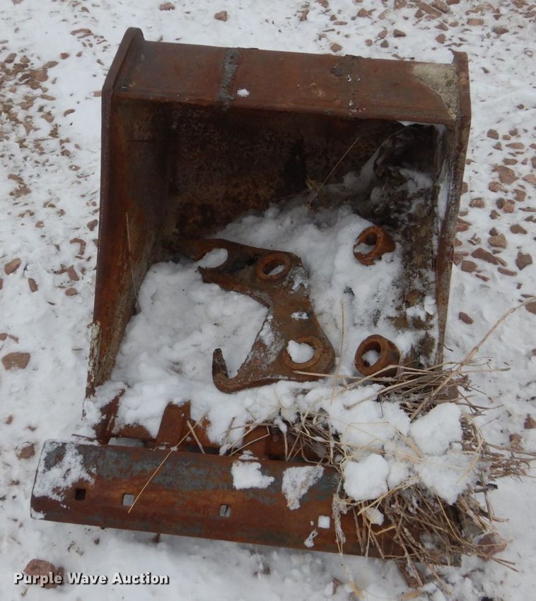 image for item HS9863 (2) buckets