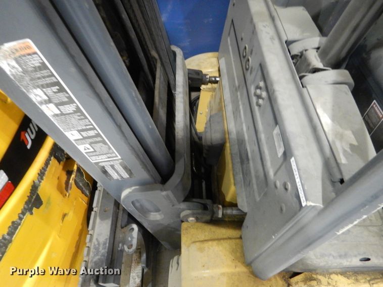 image for item HS9911 Caterpillar 2ET3000  forklift