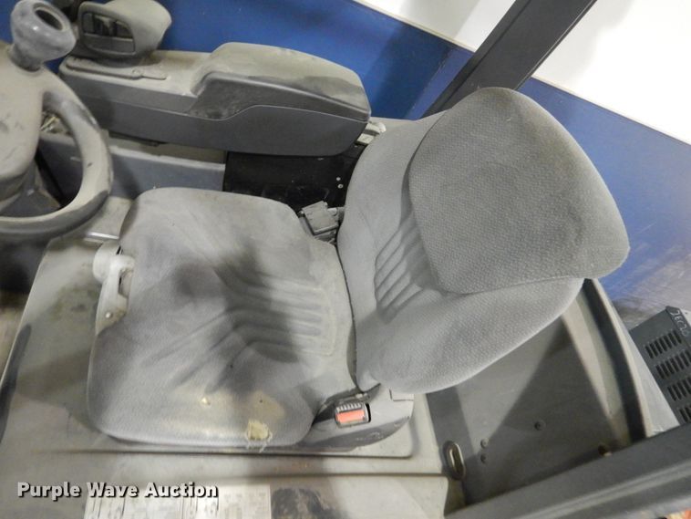 image for item HS9911 Caterpillar 2ET3000  forklift