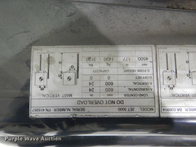 image for item HS9911 Caterpillar 2ET3000  forklift