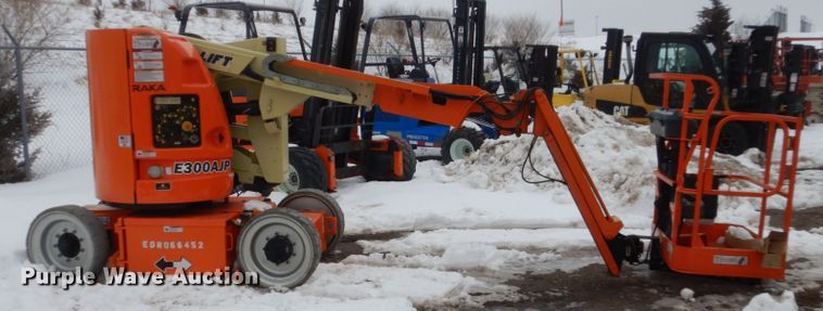 image for item HS9912 JLG E300AJP  boom lift
