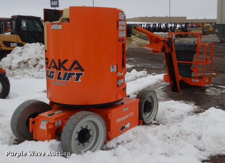 image for item HS9912 JLG E300AJP  boom lift