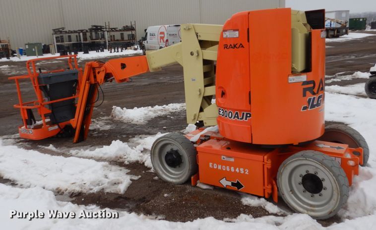 image for item HS9912 JLG E300AJP  boom lift