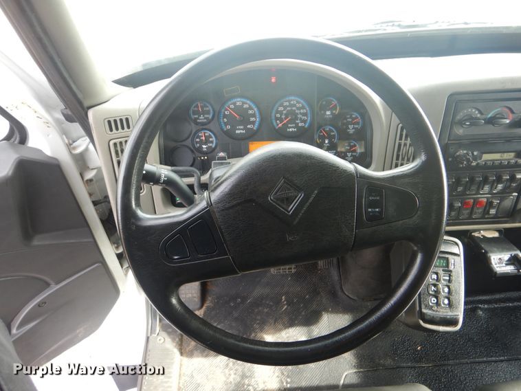 image for item HX9120 2010 International 7400 SBA  utility / service truck