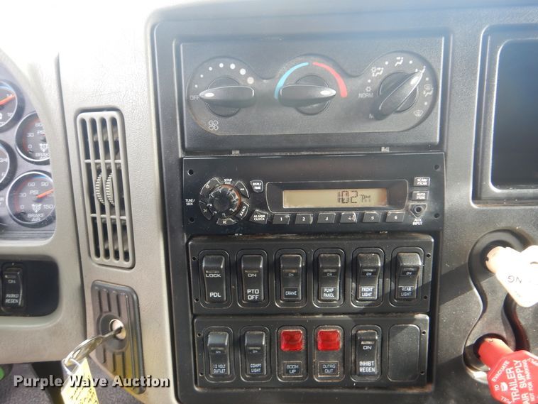 image for item HX9120 2010 International 7400 SBA  utility / service truck