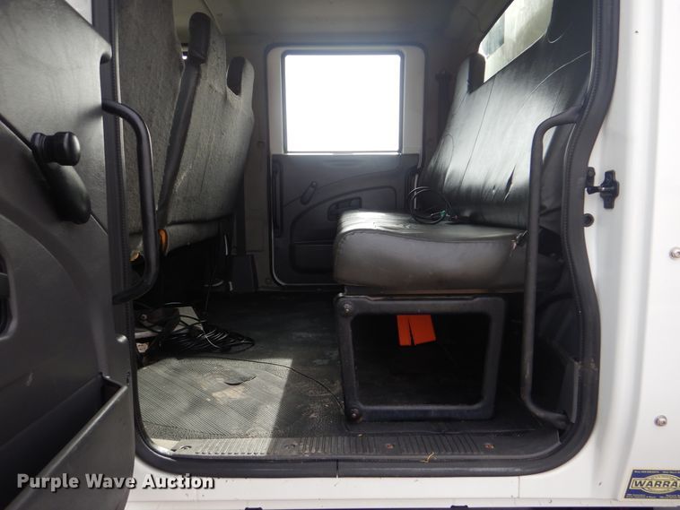 image for item HX9120 2010 International 7400 SBA  utility / service truck