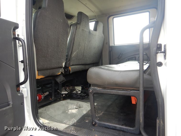 image for item HX9120 2010 International 7400 SBA  utility / service truck