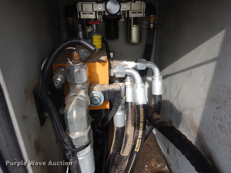 image for item HX9120 2010 International 7400 SBA  utility / service truck