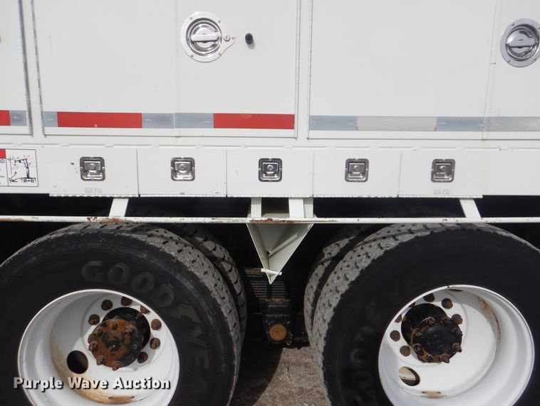 image for item HX9120 2010 International 7400 SBA  utility / service truck