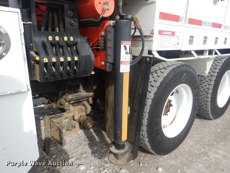 image for item HX9120 2010 International 7400 SBA  utility / service truck