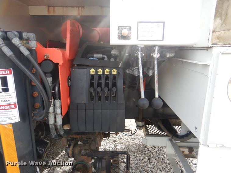 image for item HX9120 2010 International 7400 SBA  utility / service truck