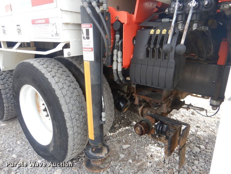 image for item HX9120 2010 International 7400 SBA  utility / service truck