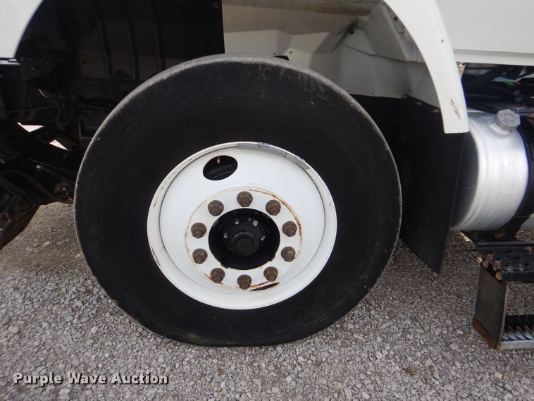 image for item HX9120 2010 International 7400 SBA  utility / service truck