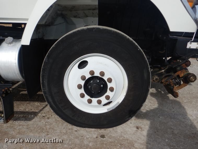 image for item HX9120 2010 International 7400 SBA  utility / service truck