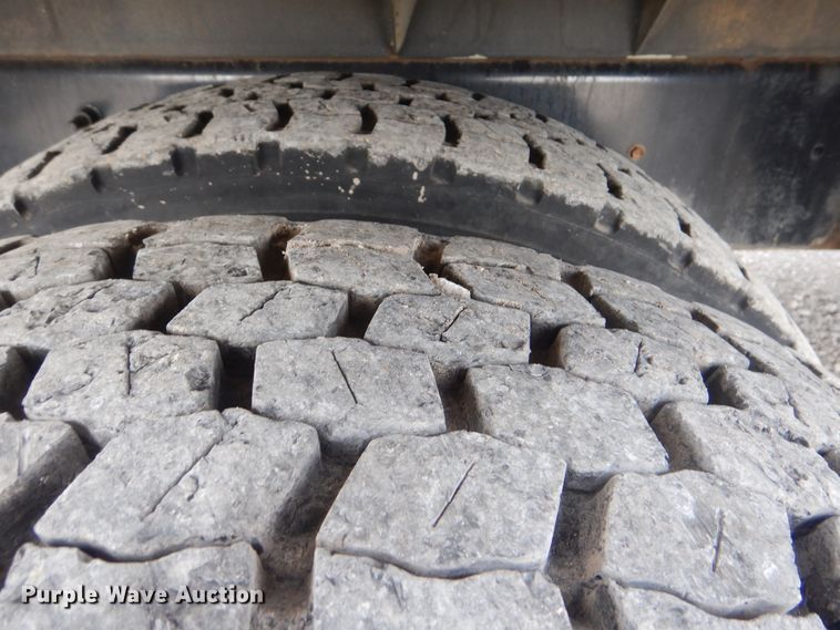 image for item HX9120 2010 International 7400 SBA  utility / service truck