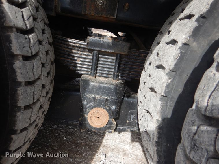 image for item HX9120 2010 International 7400 SBA  utility / service truck