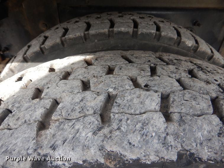 image for item HX9120 2010 International 7400 SBA  utility / service truck