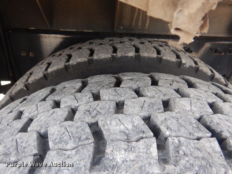 image for item HX9120 2010 International 7400 SBA  utility / service truck