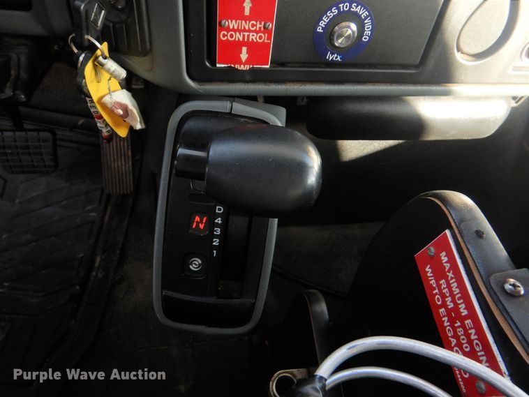 image for item HX9125 2003 International 4300 SBA  digger derrick truck