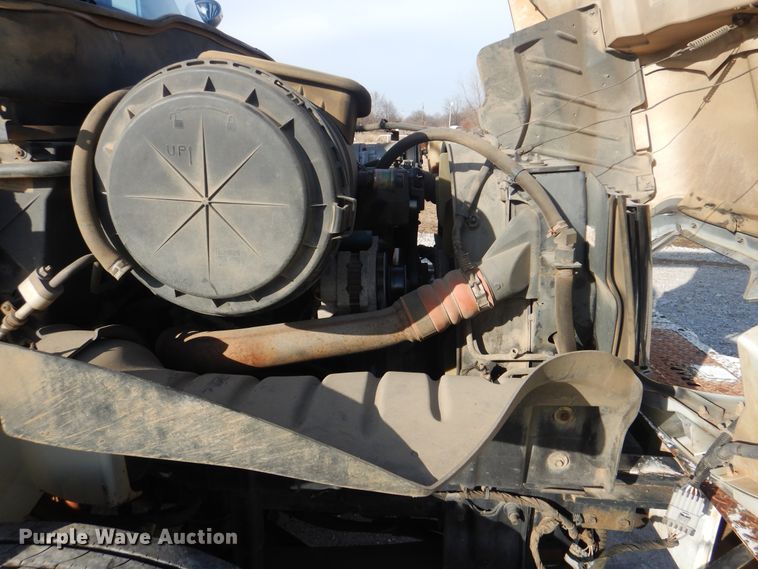 image for item HX9125 2003 International 4300 SBA  digger derrick truck