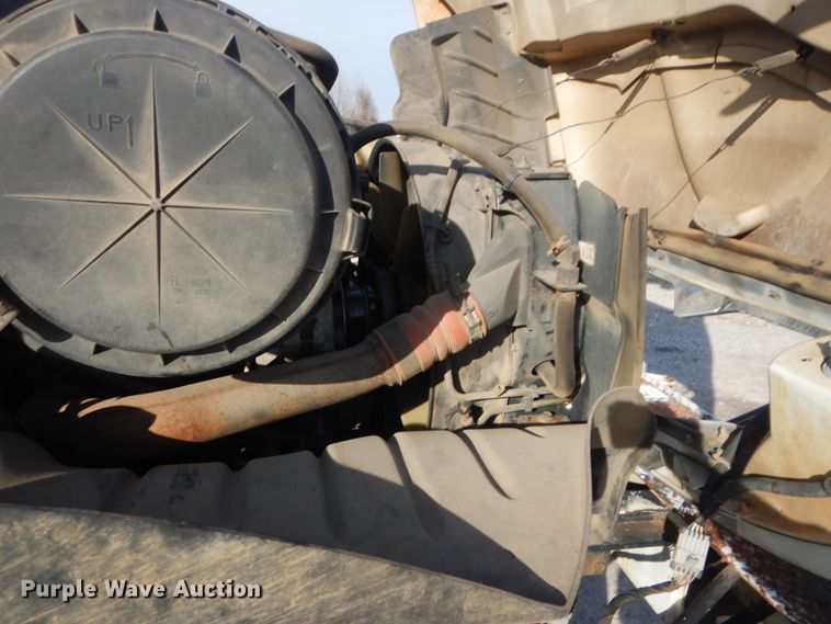 image for item HX9125 2003 International 4300 SBA  digger derrick truck