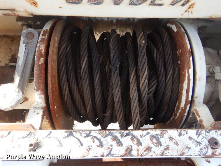 image for item HX9125 2003 International 4300 SBA  digger derrick truck