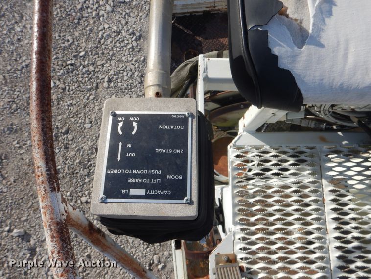 image for item HX9125 2003 International 4300 SBA  digger derrick truck