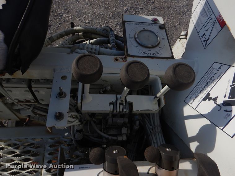 image for item HX9125 2003 International 4300 SBA  digger derrick truck