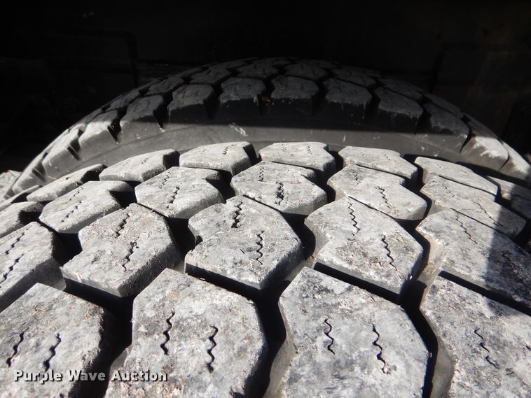 image for item HX9125 2003 International 4300 SBA  digger derrick truck