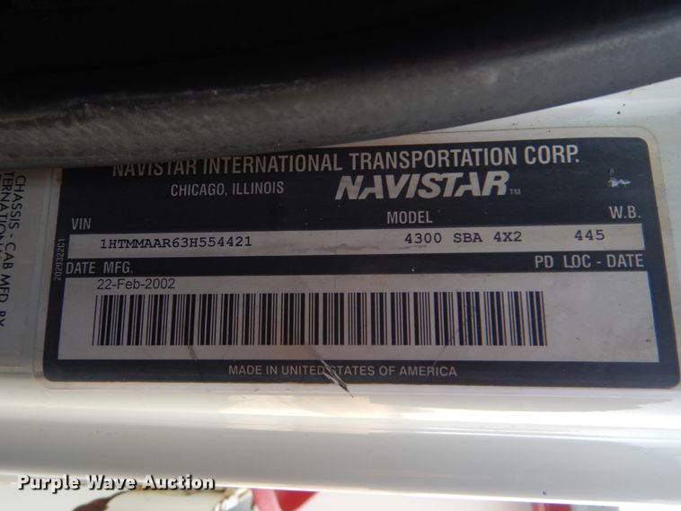 image for item HX9125 2003 International 4300 SBA  digger derrick truck