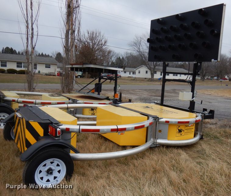 image for item HX9545 1997 Traffix Scorpion 10002  crash attenuator