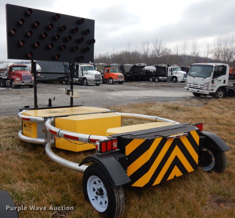 image for item HX9545 1997 Traffix Scorpion 10002  crash attenuator