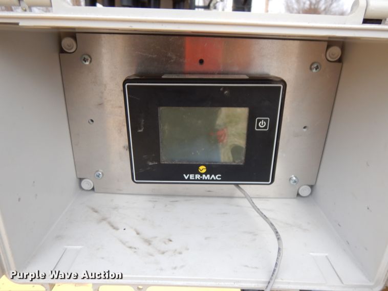 image for item HX9545 1997 Traffix Scorpion 10002  crash attenuator