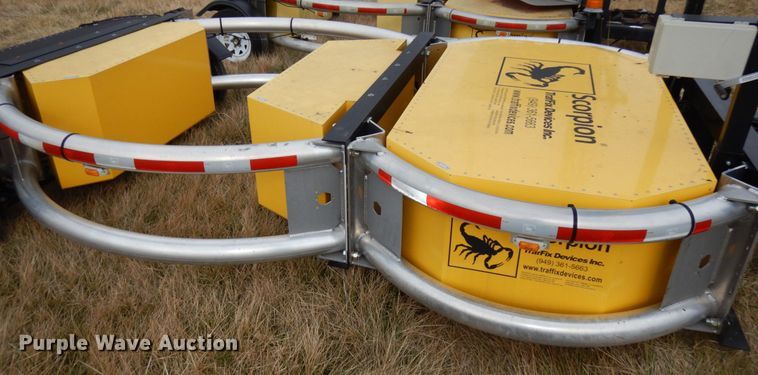 image for item HX9545 1997 Traffix Scorpion 10002  crash attenuator