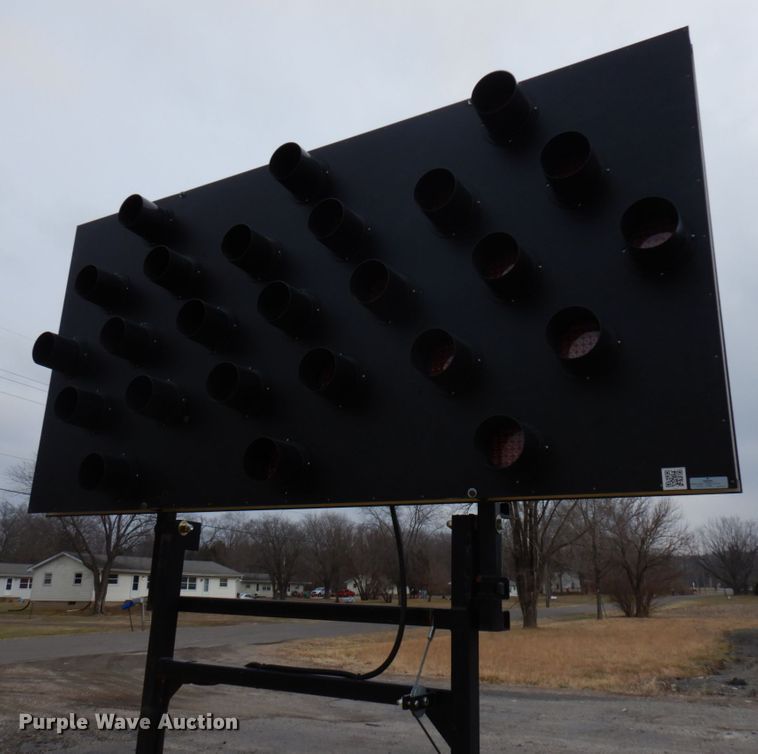 image for item HX9545 1997 Traffix Scorpion 10002  crash attenuator