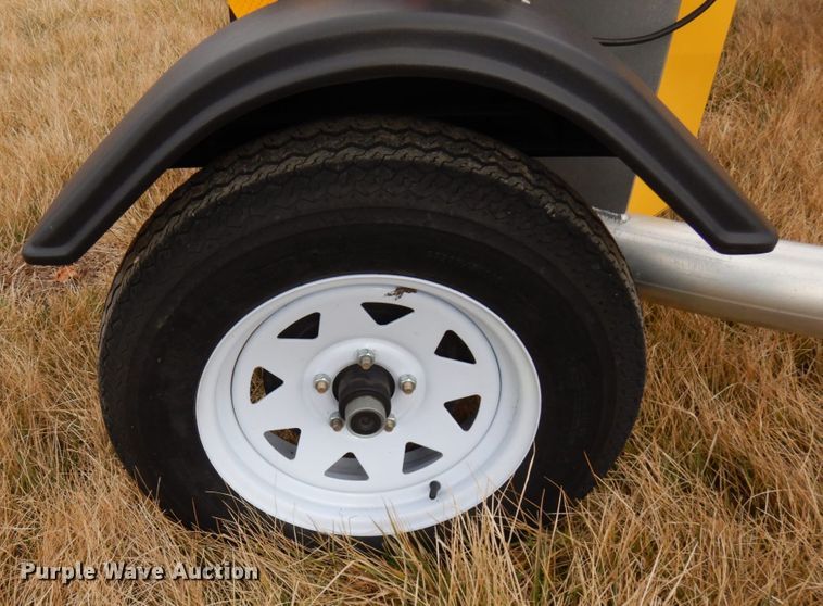 image for item HX9545 1997 Traffix Scorpion 10002  crash attenuator