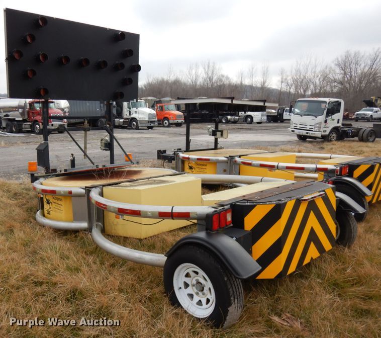 image for item HX9546 Traffix Scorpion  crash attenuator