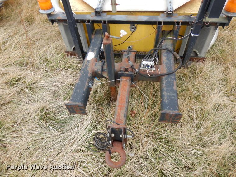 image for item HX9546 Traffix Scorpion  crash attenuator