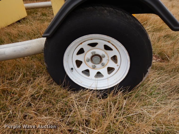 image for item HX9546 Traffix Scorpion  crash attenuator