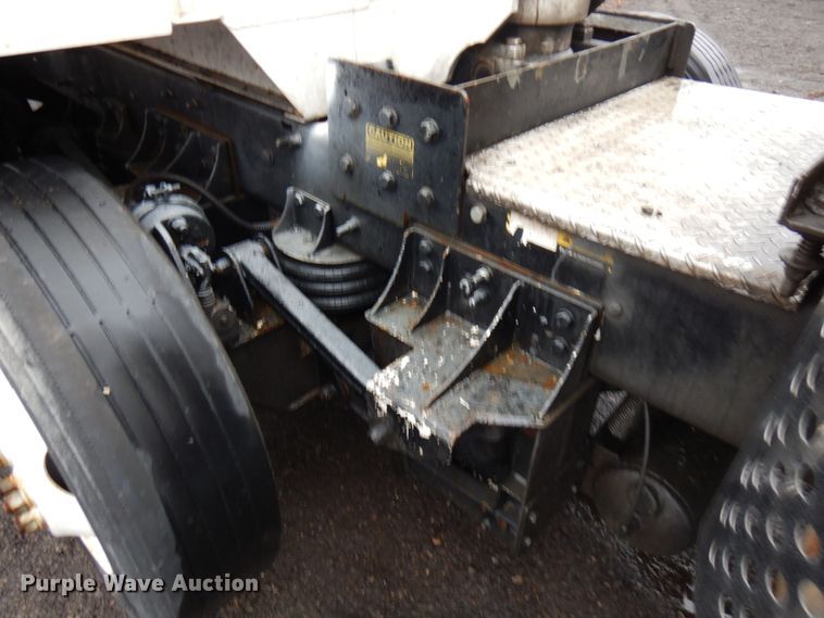 image for item HX9549 2005 Mack CV533  dump truck