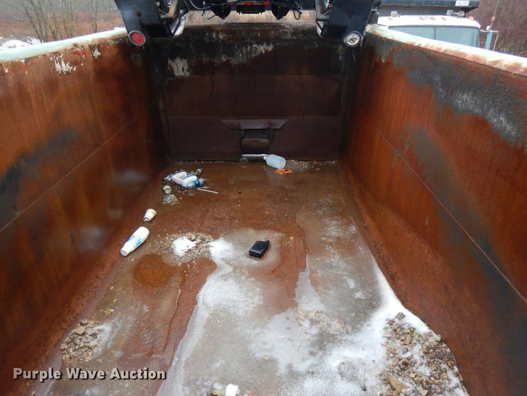 image for item HX9549 2005 Mack CV533  dump truck