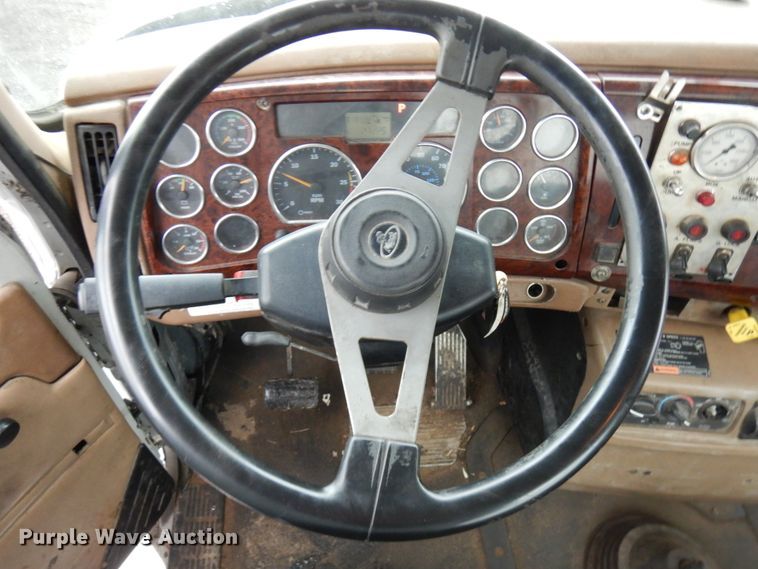 image for item HX9549 2005 Mack CV533  dump truck