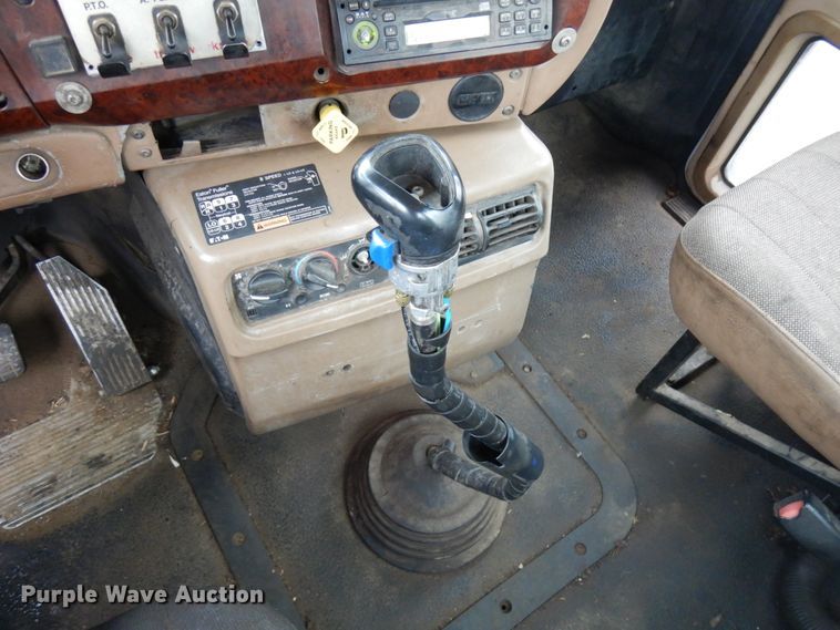 image for item HX9549 2005 Mack CV533  dump truck