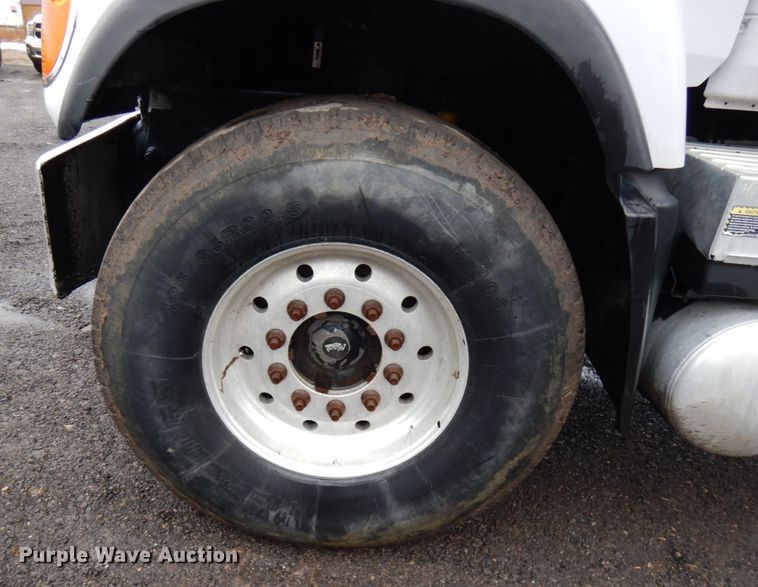 image for item HX9549 2005 Mack CV533  dump truck